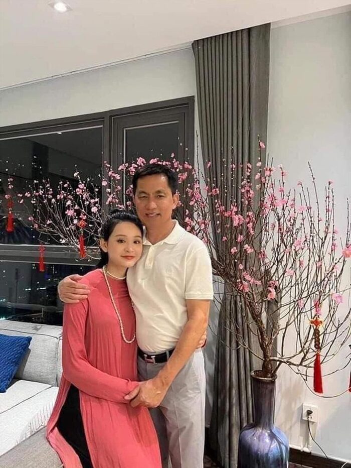 Hiền Hồ mở lại Instagram, có chia sẻ đầu tiên sau ồn ào lộ ảnh ôm ấp đại gia U60? - Hình 1