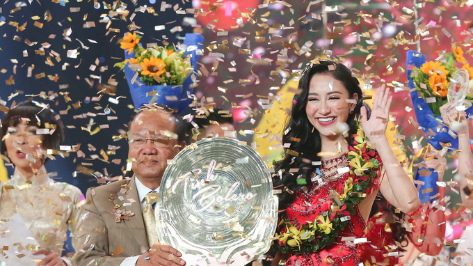 Á hậu Hà Thu: Bị tố đạo nhạc dù chỉ mới lấn sang ca hát? - Hình 7