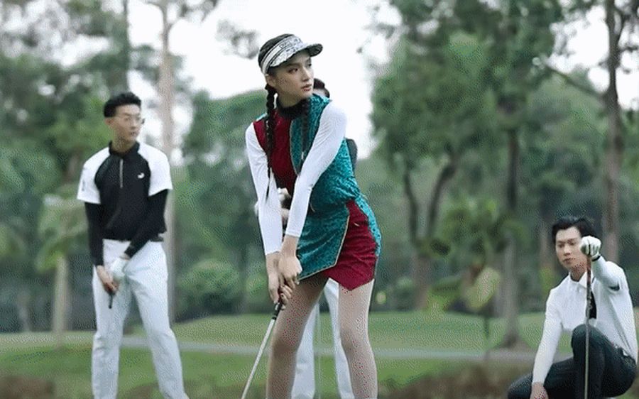 Hương Giang đán.h golf veo véo trên sóng truyền hình, thành quả 1 năm của Matt Liu là đây chứ đâu! - Hình 1