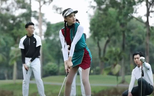 Hương Giang đán.h golf veo véo trên sóng truyền hình, thành quả 1 năm của Matt Liu là đây chứ đâu! - Hình 9