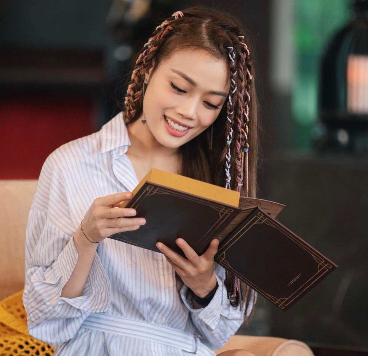 Dung Tổ Nhi: Diva Hong Kong quyền lực và giàu có từng đánh bể đầu 'ông trùm Tăng Chí Vỹ chỉ vì bị chê xấu - Hình 2