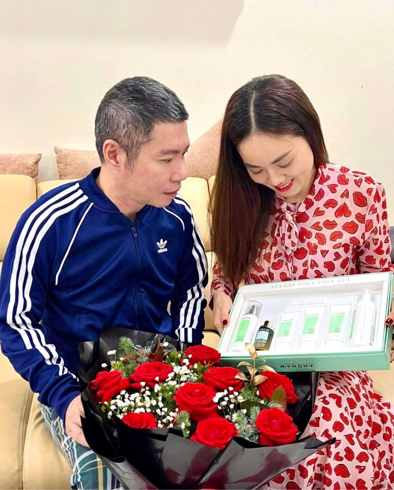 NSND Công Lý có động thái sau khi vợ trẻ 'ẩn ý chia tay - Hình 6