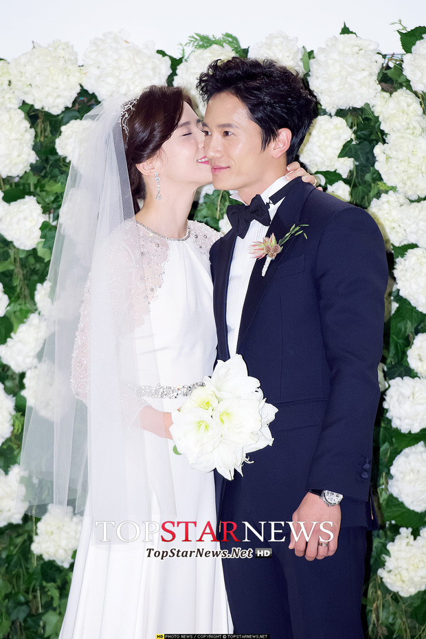 Son Ye Jin, Lee Bo Young và hội mỹ nhân Hàn nhờ đóng phim mà hốt được cả chồng - Hình 2