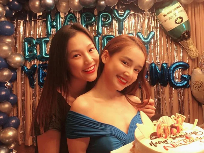 Nhã Phương - Hoàng Oanh: Là bạn thân nhưng khác biệt nhau ở điểm này - Hình 1