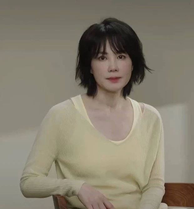 Vương Phi gây choáng với nhan sắc ở tuổi 52, Tạ Đình Phong mê mệt suốt bao năm là có lý do - Hình 2