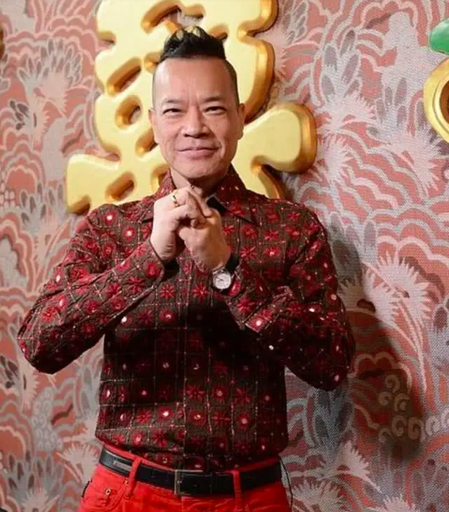 Hồng Triều Phong: Hai lần cưới vẫn đi tu, giờ bị ung thư phải cắt 2/3 lưỡi, U70 công khai đồng tính - Hình 3