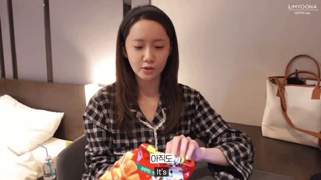 Bà hoàng mẹo vặt gọi tên Yoona: Hướng dẫn cách gói snack ăn dở tiện bất ngờ, khiến gần 1 triệu người phát sốt - Hình 5