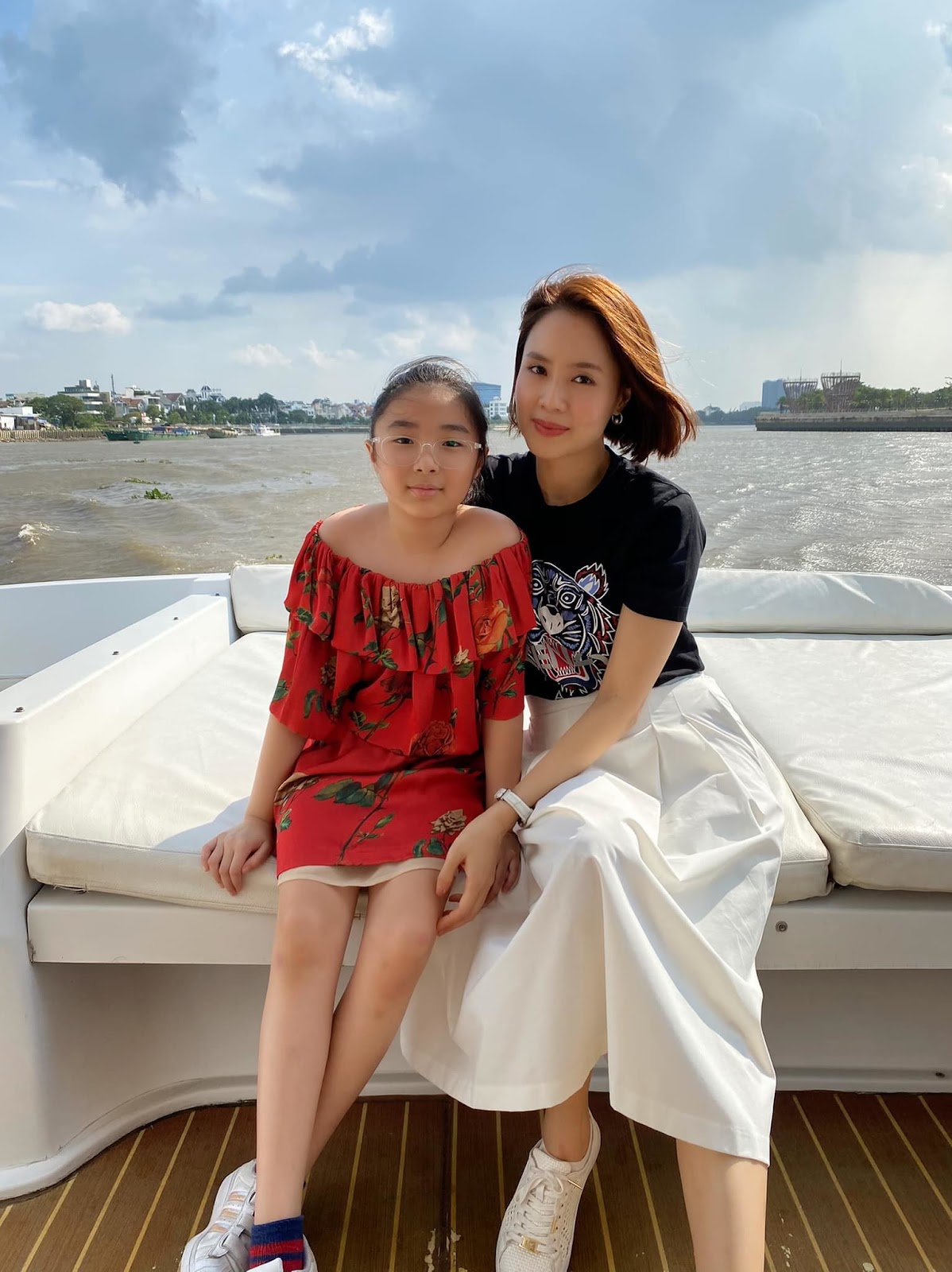 Hồng Diễm - Nữ diễn viên chuyên trị vai khổ và cuộc hôn nhân kín tiếng với chồng doanh nhân - Hình 6