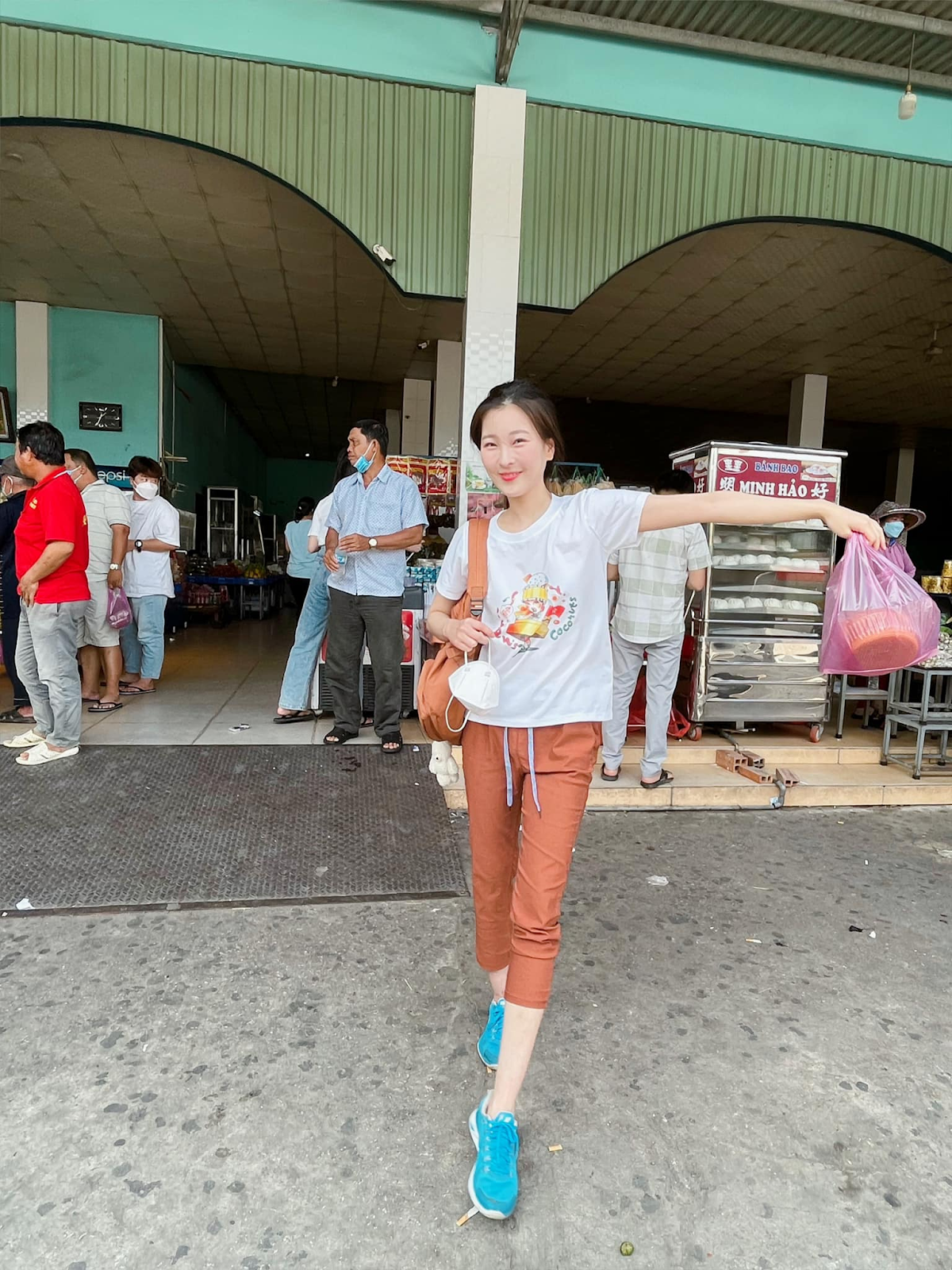 Căng: Miss Grand Hong Kong bị Ekip Việt Nam bóc phốt thái độ lồi lõm, không chuyên nghiệp - Hình 1