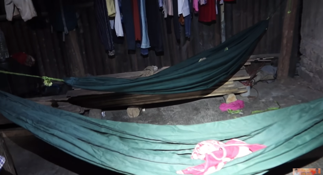 Sang Vlog để ngoài tai khi bị nói giả nghèo, chỉ chăm giúp em nhỏ trong team xây nhà - Hình 5