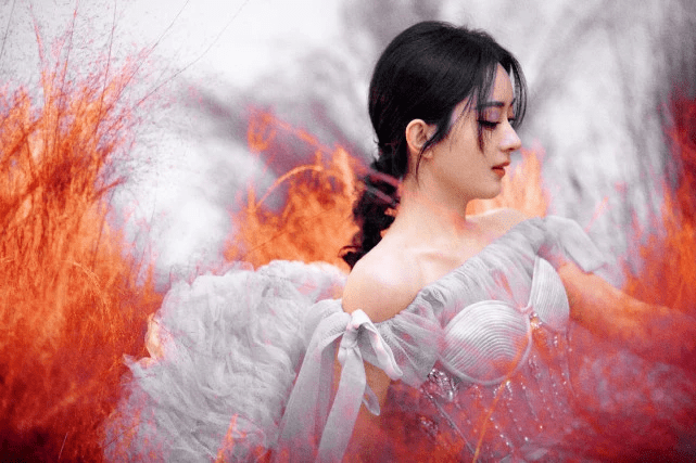 Triệu Lệ Dĩnh từ chối lời tái hợp của Phùng Thiệu Phong, tuyên bố một mình vẫn hạnh phúc - Hình 2