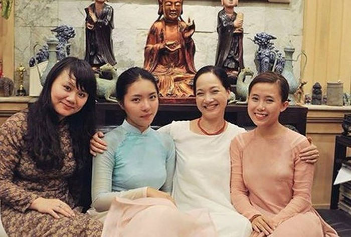 NSND Lê Khanh và hôn nhân như ngôn tình với NSƯT Phạm Việt Thanh suốt mấy chục năm - Hình 4