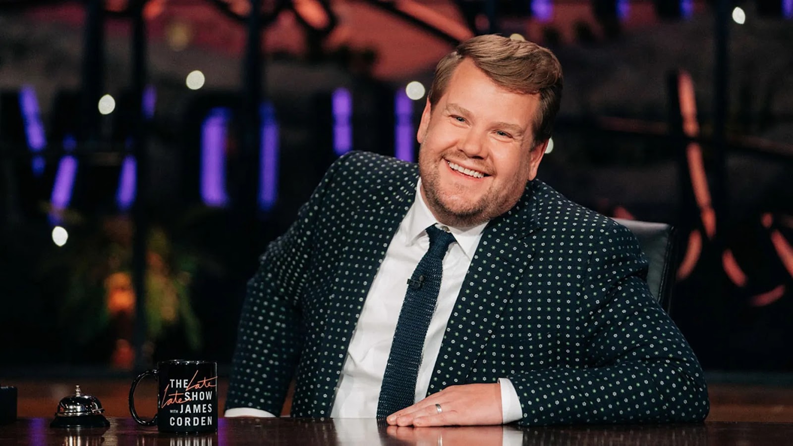 James corden show. Джеймс Корден. Джеймс Корден show. Джеймс Корден и Байден. Ким Корден.