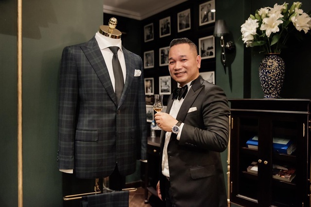 Chương Tailor và căn biệt thự 9 tầng giữa khu đất kim cương: Riêng bể cá đã 5 tỷ - Hình 1