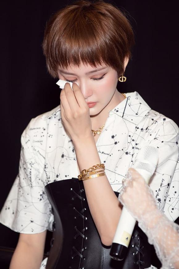 Hiền Hồ sử dụng lại kịch bản xin lỗi cách đây 5 năm, nhận sai với tất cả nhưng thiếu đúng người này? - Hình 3