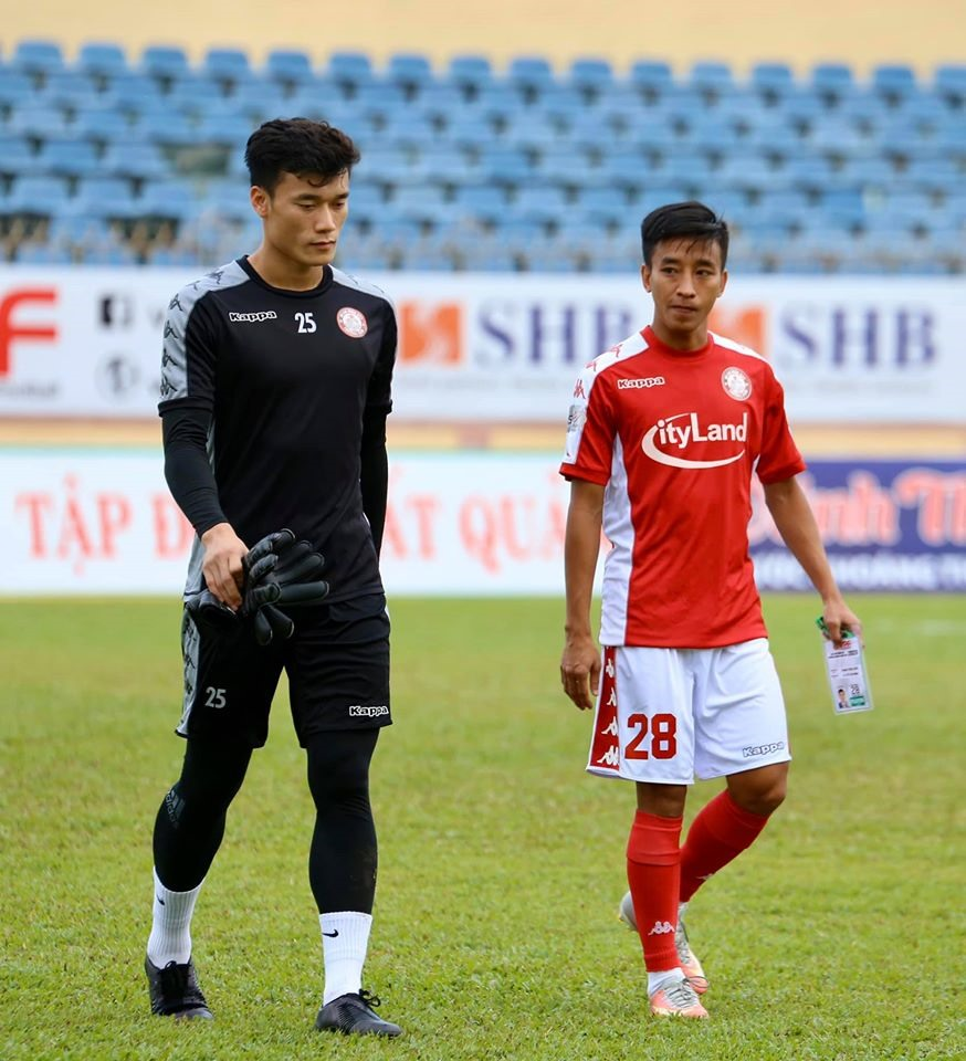 Bạn gái Bùi Tiến Dũng lộ bụng to bất thường - Hình 7