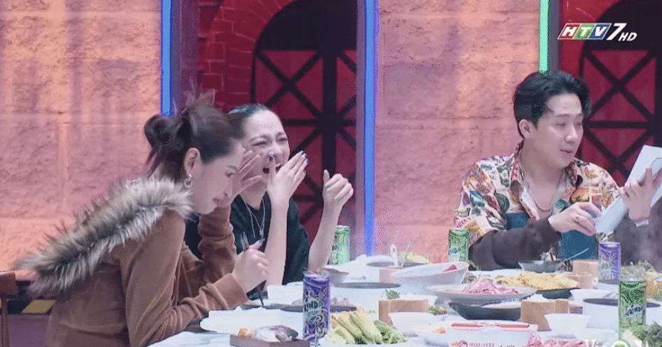 Chi Pu chơi lớn in hẳn 4 nghìn bình luận của antifan, nội dung ra sao mà ai nghe cũng phì cười? - Hình 4