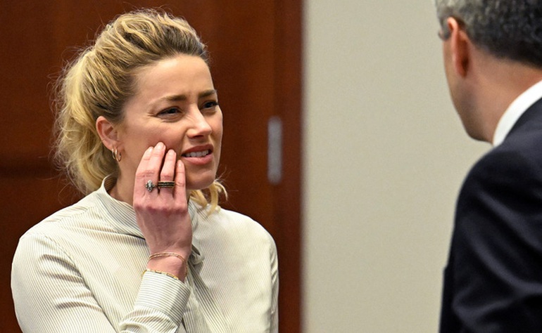 Johnny Depp được bệnh vực, Amber Heard bị gọi là thảm họa của loài người - Hình 3