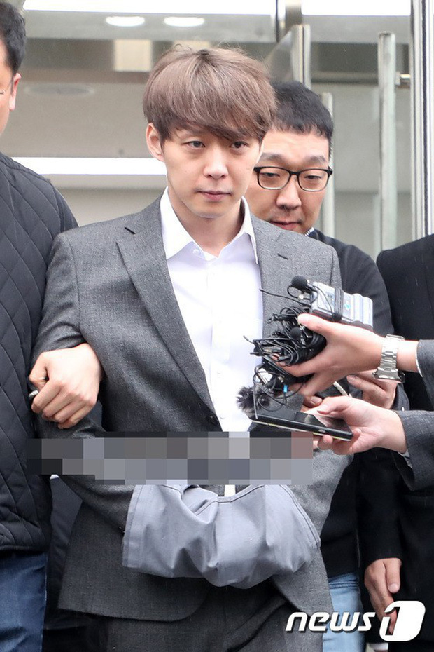 Yoochun (DBSK): Hoàng tử vươn lên từ tuổi thơ cơ cực, hiện nguyên hình vì phốt tình dục, chất cấm - Hình 11
