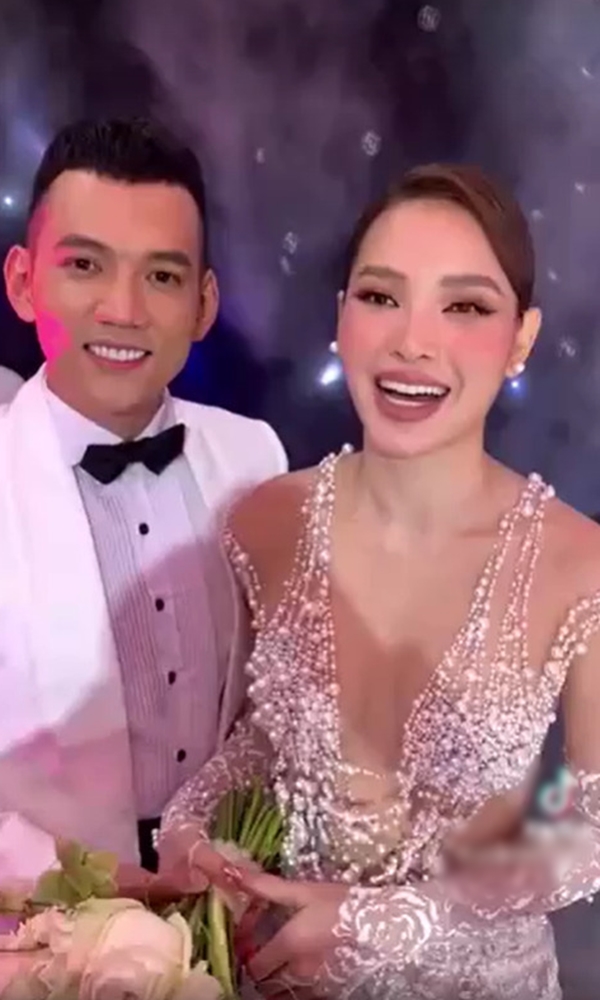 Phương Trinh Jolie vướng ồn ào hậu hôn lễ: Váy cưới nhìn như đồ tắm - Hình 1
