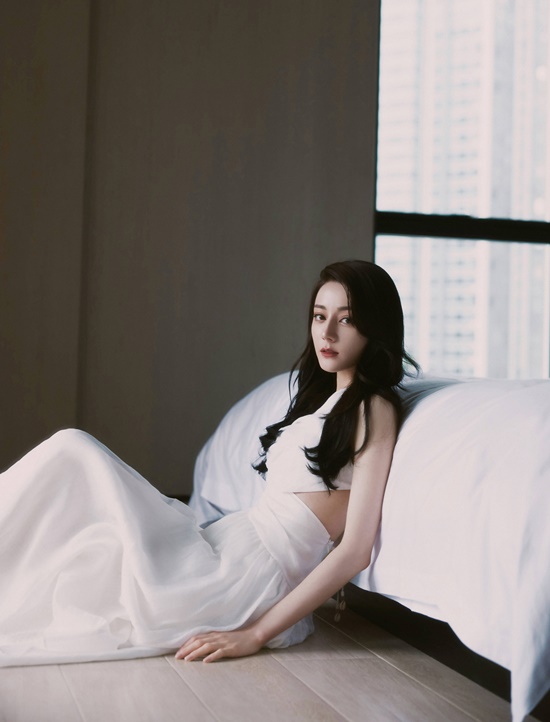 Tiêu Chiến, Vương Nhất Bác thi nhau leo top lưu lượng hot bậc nhất hiện nay - Hình 1