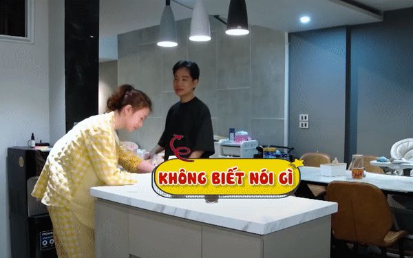 Có một JustaTee đầy hoang mang trên TV khi một mình chăm 2 nhóc tì: Nhiều khi con còn quên tên bố - Hình 9