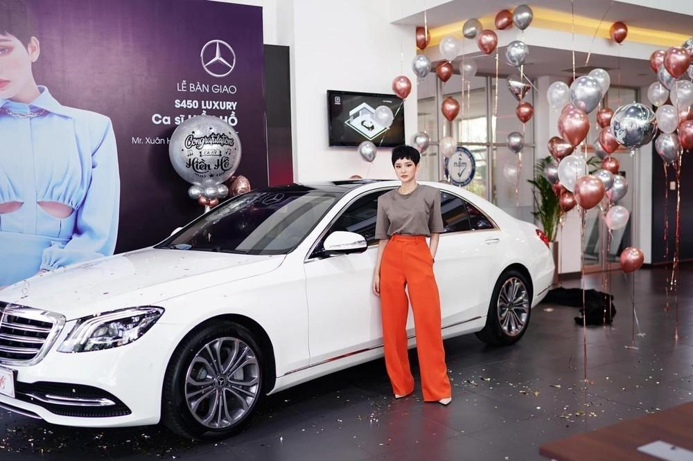HOT: Lộ ảnh Hiền Hồ cưỡi siêu xe G63 đi chơi lễ 30/4 hậu scandal cặp kè đại gia? - Hình 2