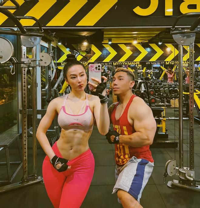Angela Phương Trinh tiếp tục khoe trọn thân hình ngoại cỡ, dân tình than tiếc hùi hụi - Hình 6