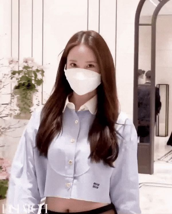 Bức ảnh khiến dân mạng đau đầu nhất hôm nay: Đây là Yoona hay Krystal? - Hình 2