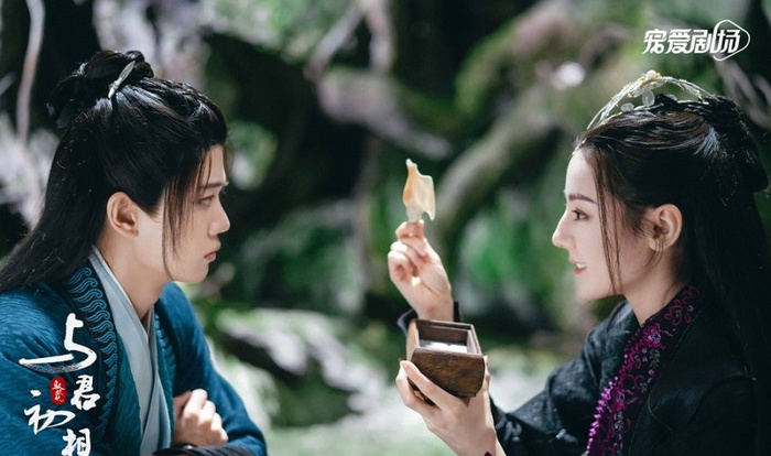 Địch Lệ Nhiệt Ba gặp hạn: Bị Triệu Lộ Tư, Quách Hiểu Đình lẫn dàn sao nữ kém tiếng lấn át - Hình 11