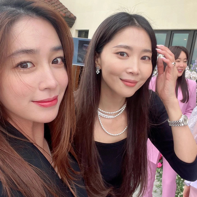Đây là điều cô dâu Son Ye Jin làm sau siêu đám cưới với Hyun Bin: Đều liên quan đến Park Shin Hye và 1 minh tinh đình đám - Hình 7