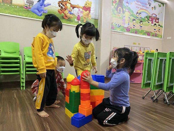 Giáo viên Nghệ An vui mừng đón học sinh trở lại trường - Hình 3