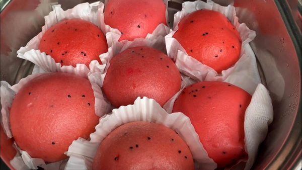 Món bánh bao thanh long vừa ngon vừa đẹp mắt - Hình 1