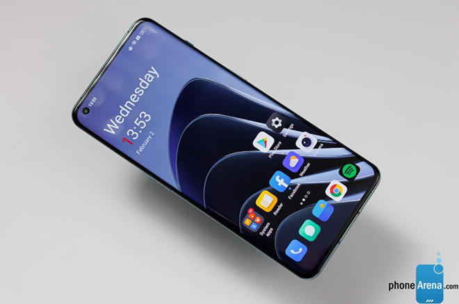 OnePlus 10 Pro đích thực là đối thủ xứng tầm Galaxy S22 - Hình 1