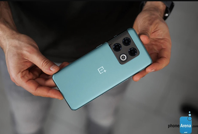 OnePlus 10 Pro đích thực là đối thủ xứng tầm Galaxy S22 - Hình 2
