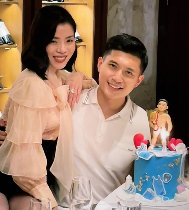Tiên Nguyễn và mẹ đổ bộ Châu Âu: Nhan sắc lấn át loạt cái tên đình đám - Hình 5