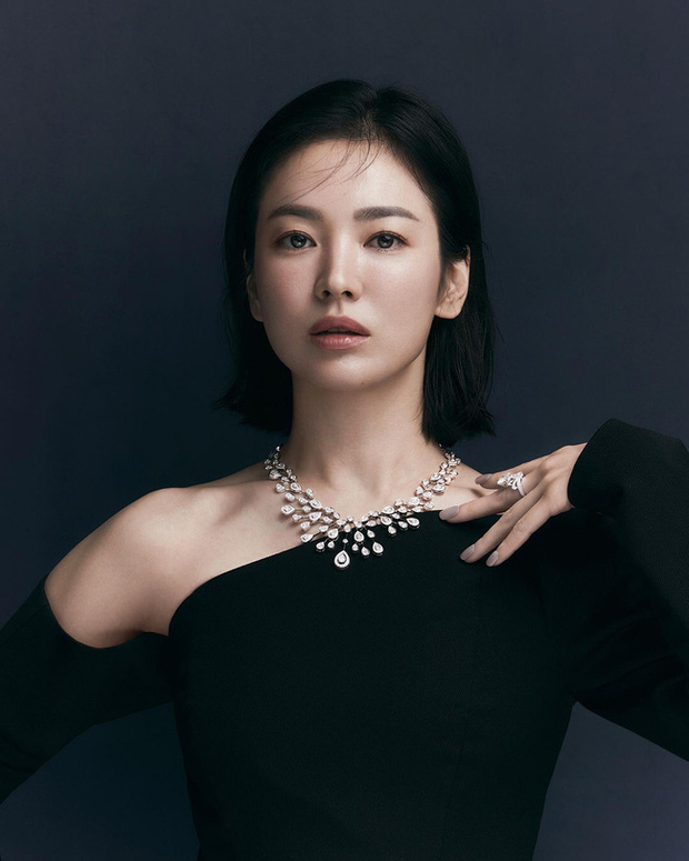 Son Ye Jin lên đồ cô dâu, vì sao bạn thân khóc nức nở? - Hình 5
