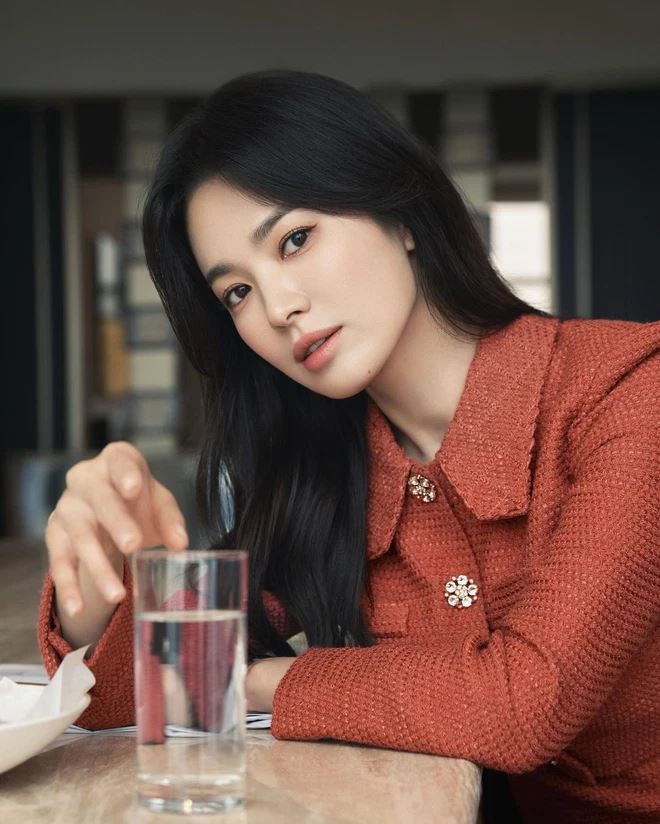 Song Hye Kyo bí mật hẹn hò tình trẻ ở một nơi lãng mạn, đã có người mới hậu ly hôn Song Joong Ki? - Hình 7