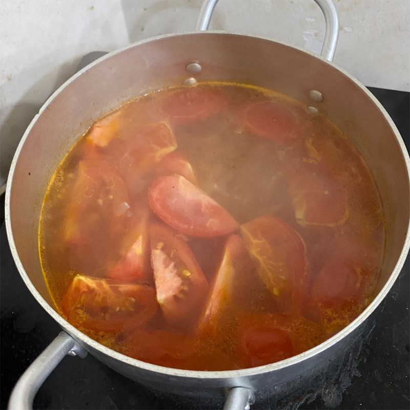 Cách nấu canh cà chua nấm kim châm thơm ngon khó cưỡng tại nhà - Hình 7