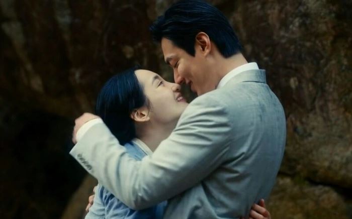 Lee Min Ho lần đầu tiết lộ bí mật về cảnh nóng với nữ chính trong Pachinko - Hình 5