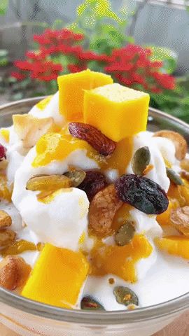 Bingsu tự làm thế này thì ăn đứt ngoài quán về độ healthy: Ăn bao nhiêu cũng không lo tăng cân, thao tác 5 phút là xong! - Hình 1