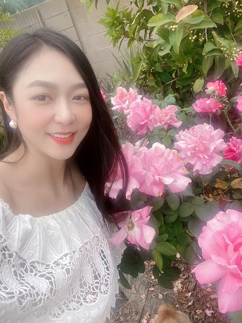 Hé lộ cơ ngơi biệt thự vườn bạc tỷ trên đất Mỹ của Hà Thanh Xuân trước khi bước chân vào hào môn cá Koi - Hình 1