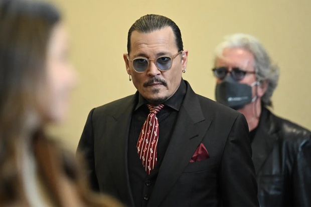Johnny Depp lấy lại hào quang sau 6 năm bị Amber Heard dày vò, sớm trở lại loạt phim Cướp biển? - Hình 2