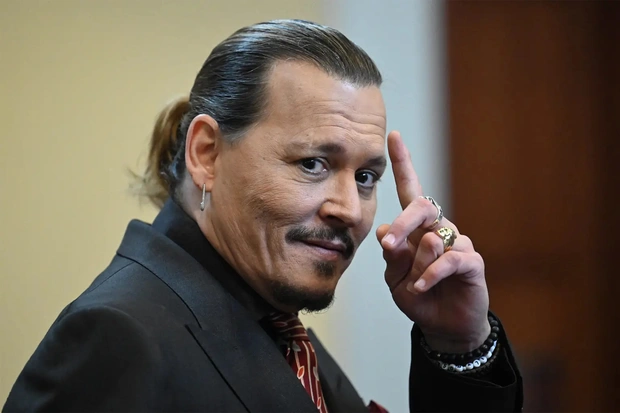 Johnny Depp lấy lại hào quang sau 6 năm bị Amber Heard dày vò, sớm trở lại loạt phim Cướp biển? - Hình 4