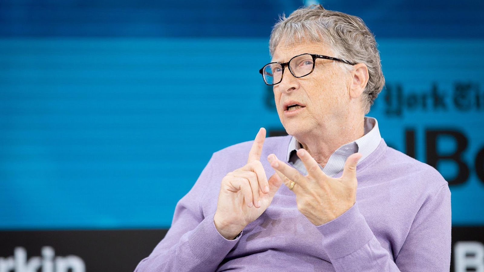 NÓNG: Tỷ phú Bill Gates mắc COVID-19, triệu chứng ra sao? - Hình 1