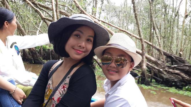 Mẹ đơn thân mắc ung thư từng phải cày tiền để chữa trị nay lột xác ngoạn mục sau 8 năm - Hình 1