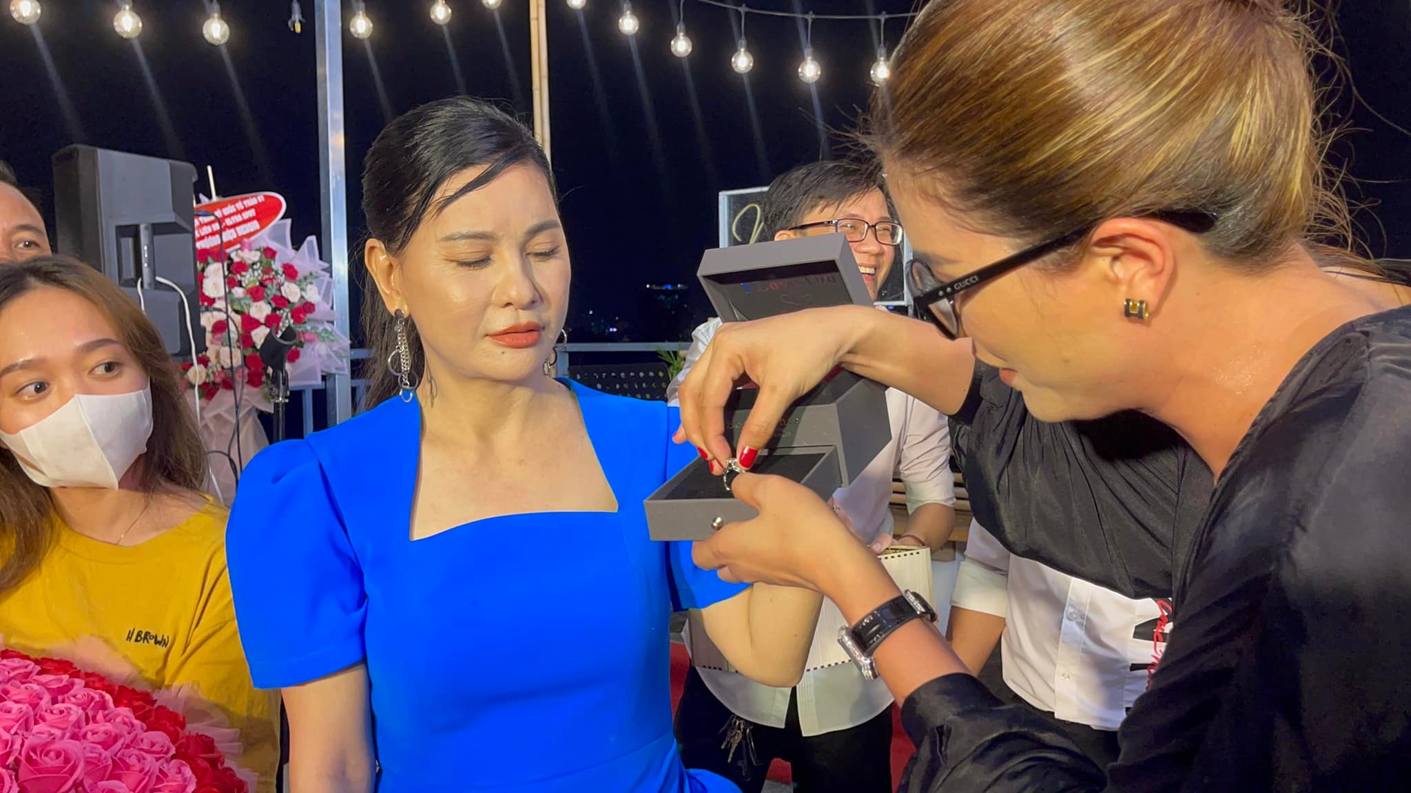 Cát Phượng đã được người mới tỏ tình và tặng nhẫn hột xoàn hậu chia tay Cát Phượng - Hình 4
