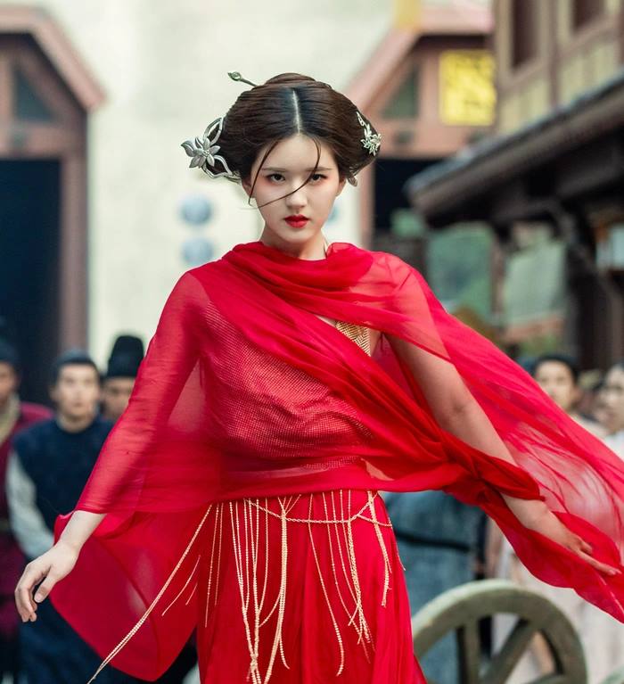 Triệu Lộ Tư vượt mặt Quan Hiểu Đồng, Tổng Tổ Nhi giành được thành tích đáng gờm - Hình 1
