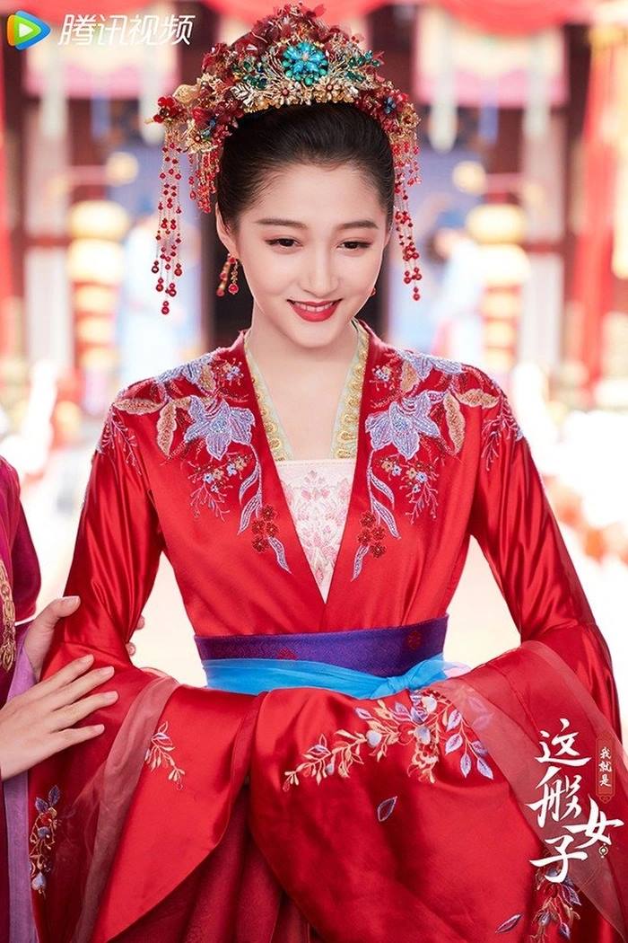Triệu Lộ Tư vượt mặt Quan Hiểu Đồng, Tổng Tổ Nhi giành được thành tích đáng gờm - Hình 3