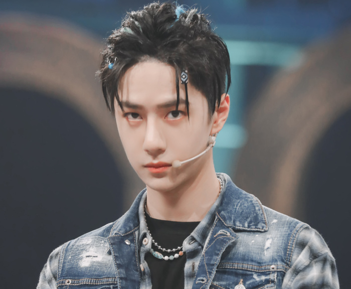 Vương Nhất Bác lăn xả làm từ thiện nhưng vẫn bị khán giả nhắc nhở vì 1 lý do - Hình 3
